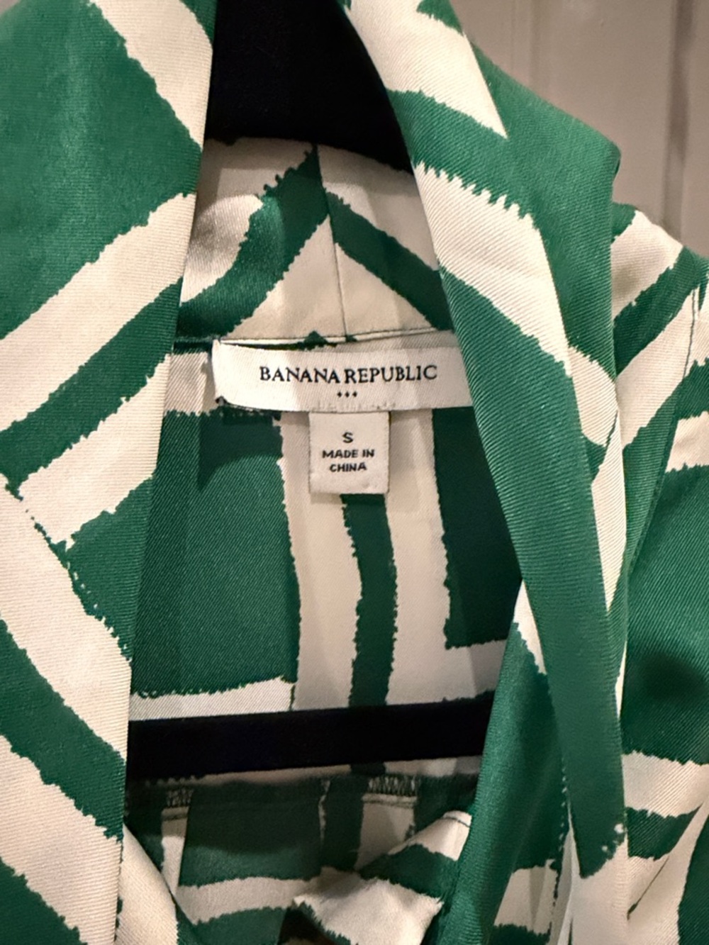Banana Republic Green and White Grid Tie-Neck Blouse - Picture 2 of 3